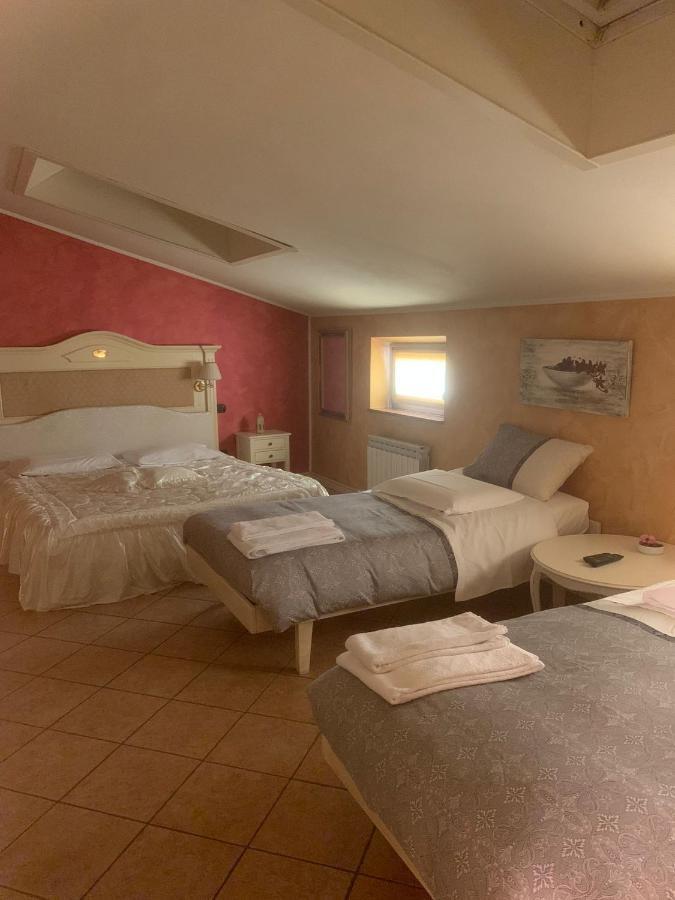 Hotel Due Colonne سان بونيفاتشيو المظهر الخارجي الصورة