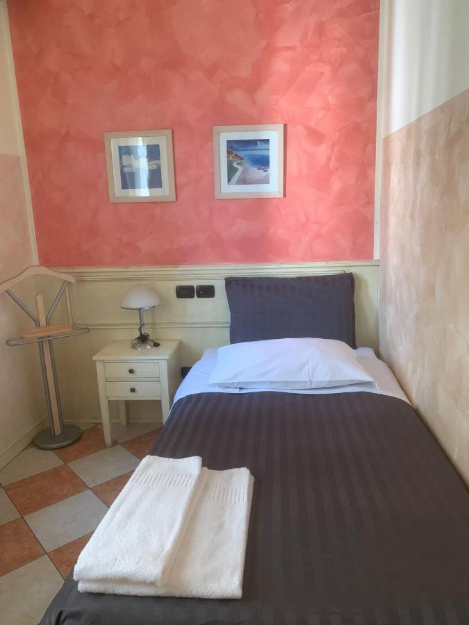 Hotel Due Colonne سان بونيفاتشيو المظهر الخارجي الصورة