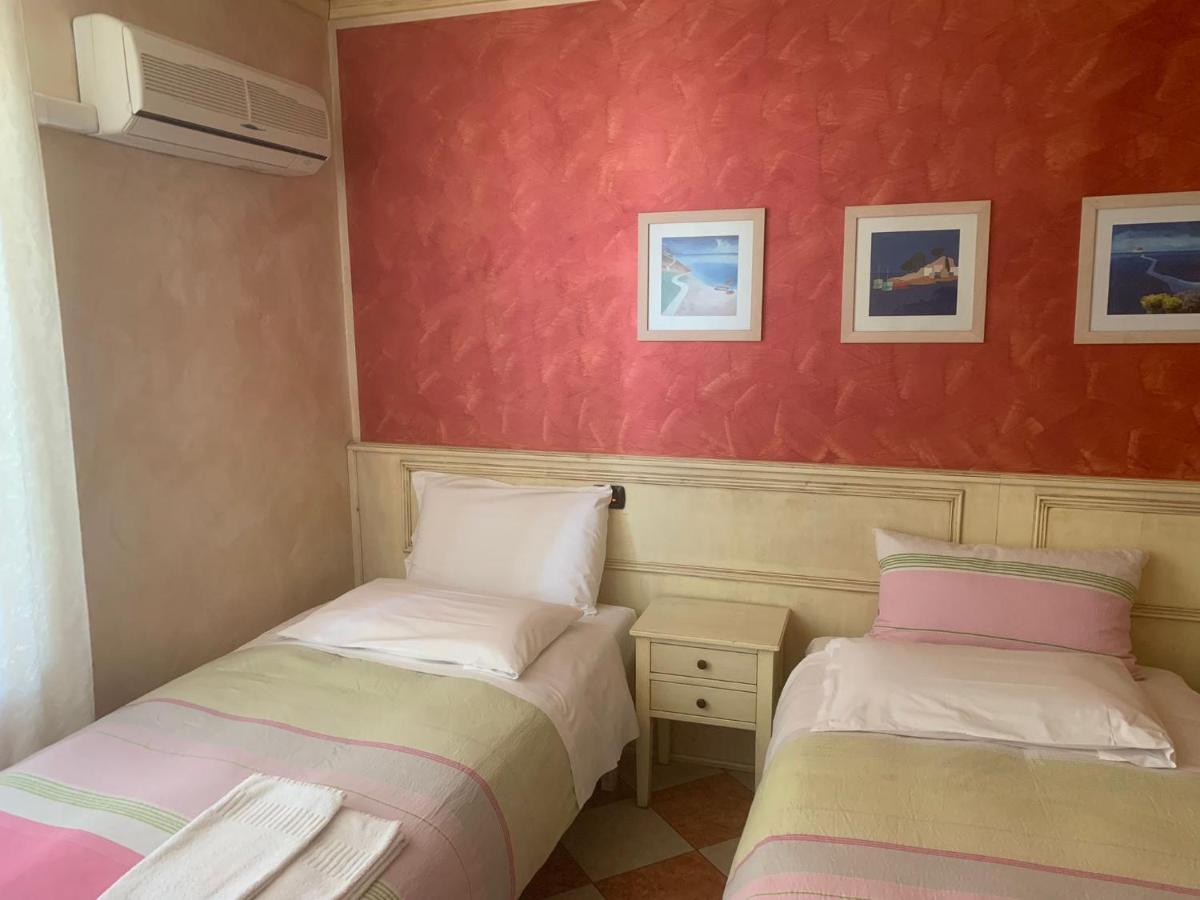 Hotel Due Colonne سان بونيفاتشيو المظهر الخارجي الصورة