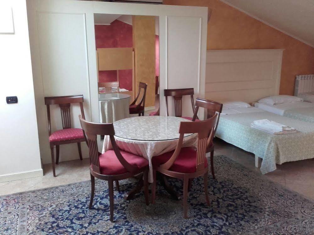 Hotel Due Colonne سان بونيفاتشيو المظهر الخارجي الصورة